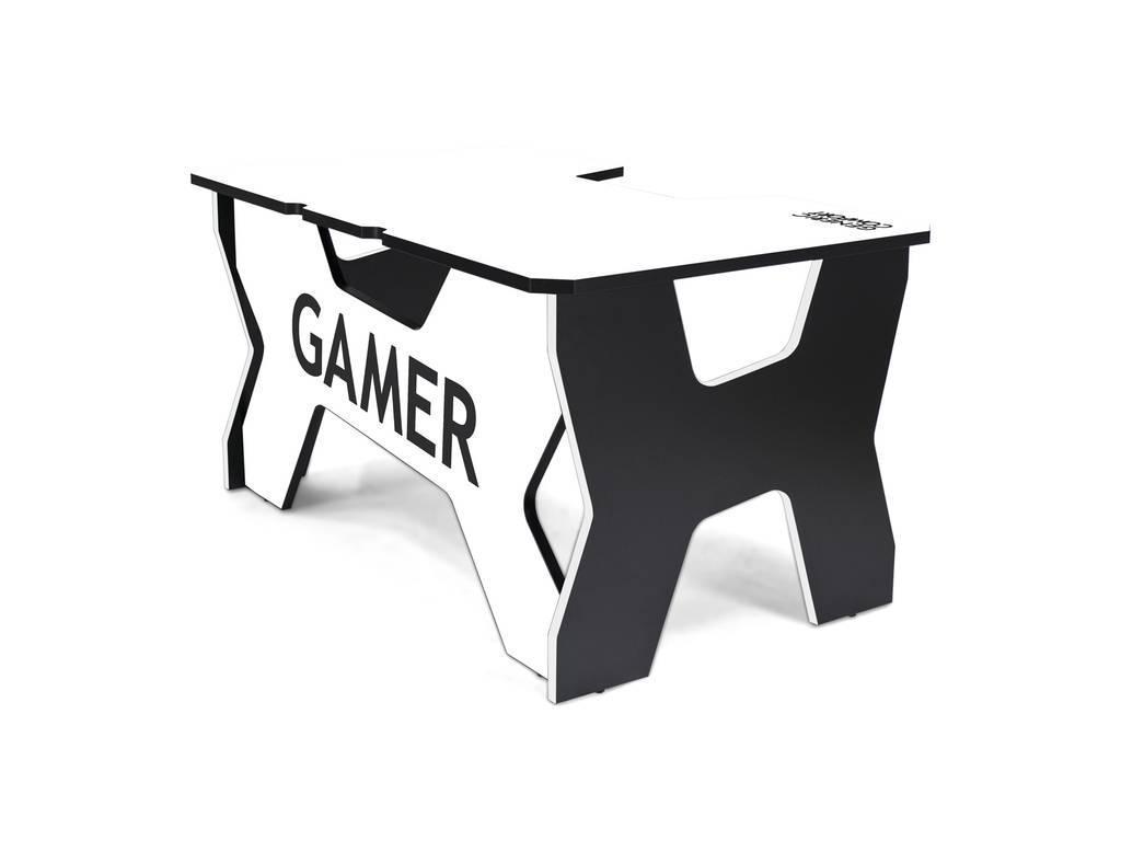 Generic Comfort: Gamer: стол компьютерный  (черный, белый)