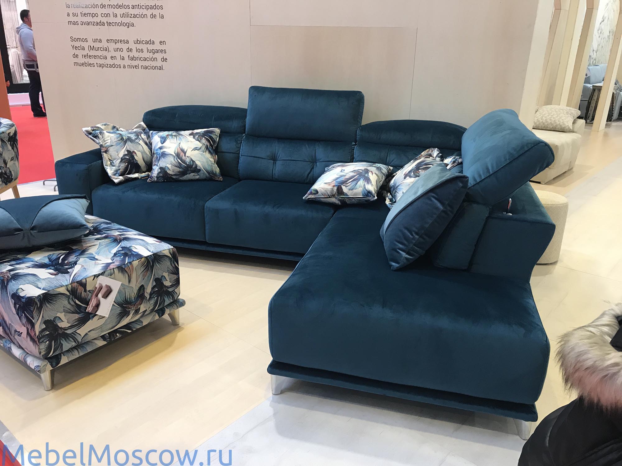 Acomodel: диван угловой с подголовниками