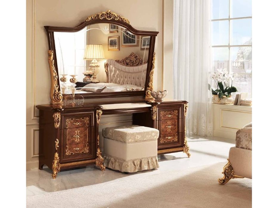 Arredo Classic: Sinfonia: пуф (ткань кат. А)
